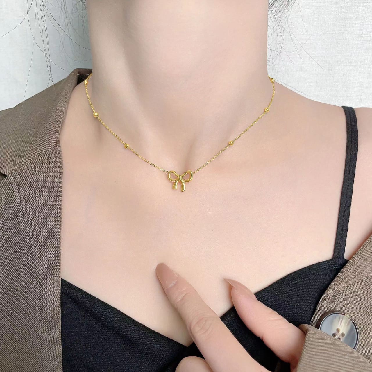 Knot Shape Ball Stainless Steel Necklace – Elegant Jewellery, Stylish Accessory